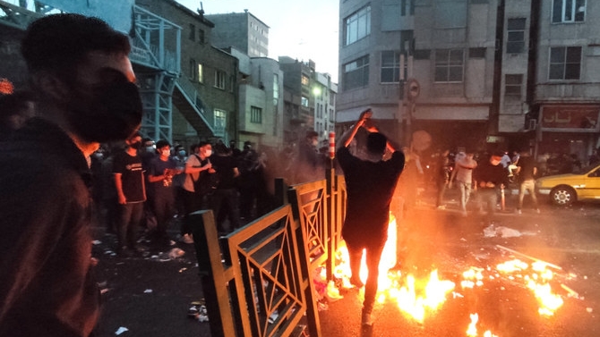 احتجاجات ضد النظام في شوارع طهران