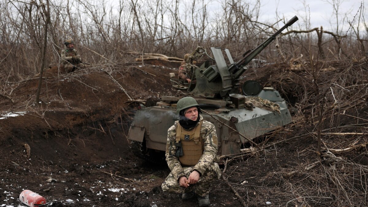 جنود أوكرانيون في الميدان في 20 شباط (فبراير) 2024