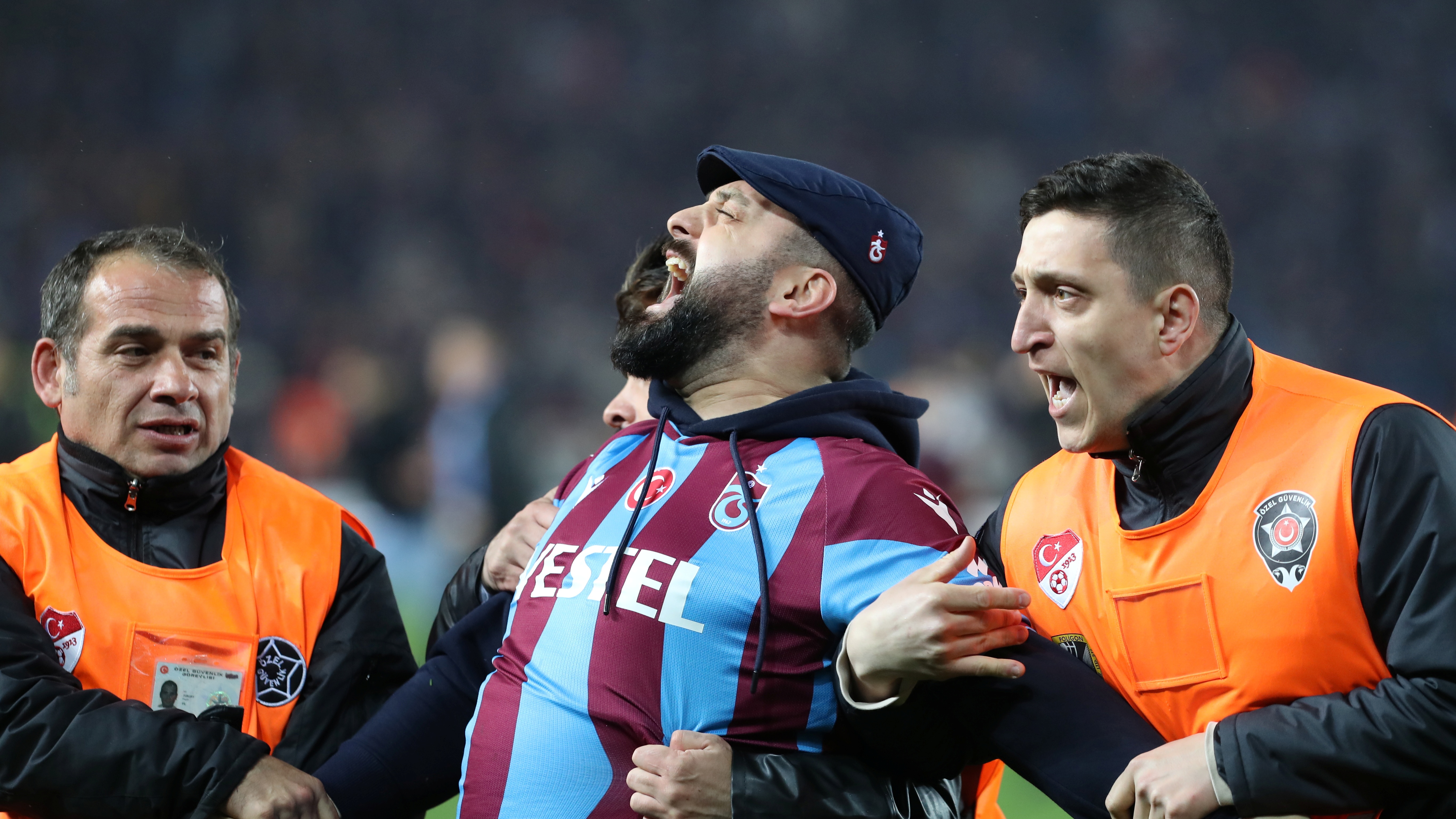 العنف في ساحات وميادين الرياضة يتراجع عالمياً لكنه في صعود بتركيا