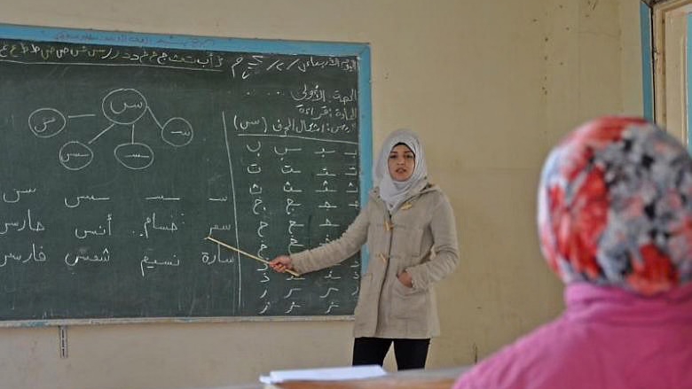 تعليم العربية في إحدى مدارس شرق سوريا