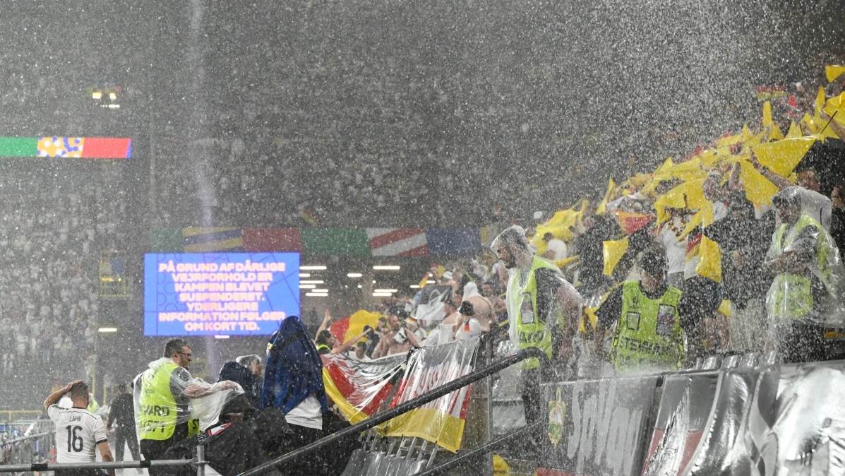 أمطار وعواصف رعدية في مباراة ألمانيا والدنمارك