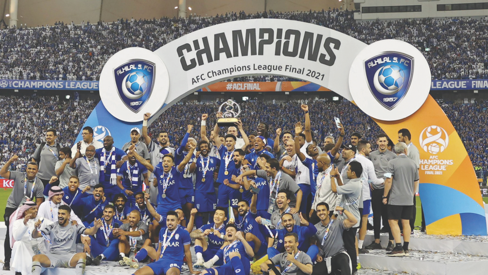 نادي الهلال على منصة التتويج