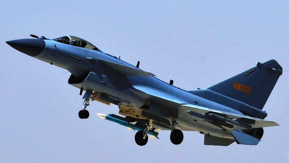 المقاتلة الصينية J-10C