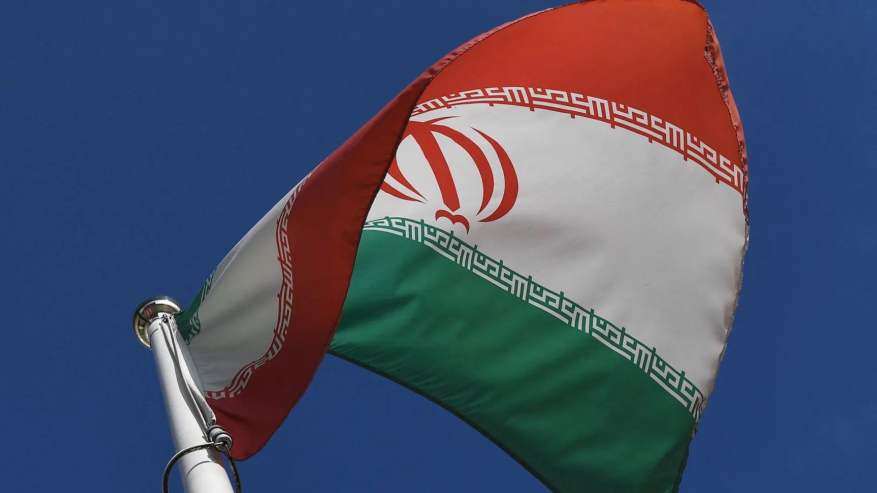 إيران من التبجح إلى الترنح