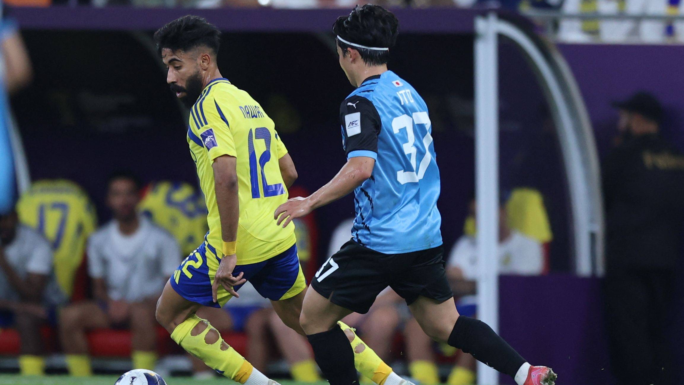 تاتسويا إتو لاعب كاواساكي في مواجهة النصر