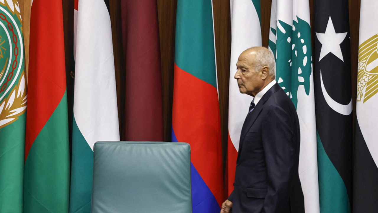 الأمين العام لجامعة الدول العربية أحمد أبو الغيط خلال القمة العربية الاستثنائية التي عقدت في القاهرة في 11 تشرين الأول (أكتوبر) 2023