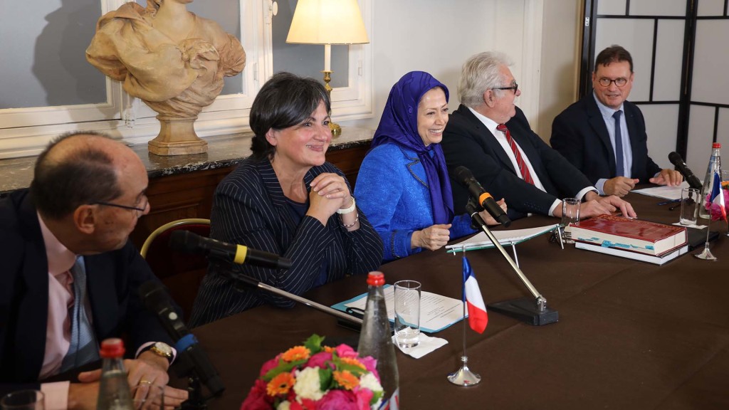 خلال مؤتمر في البرلمان الفرنسي في 27 أيار (مايو) 2025