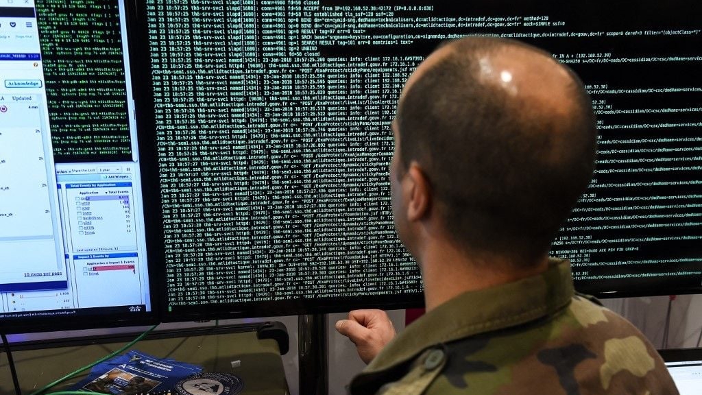 تبادل المعلومات الاستخباراتية والأمنية حجر الزاوية في أي استراتيجية لمكافحة الإرهاب الرقمي