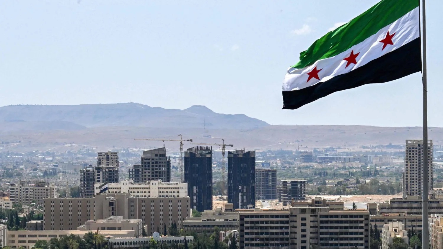 في سوريا شهادات للبيع!