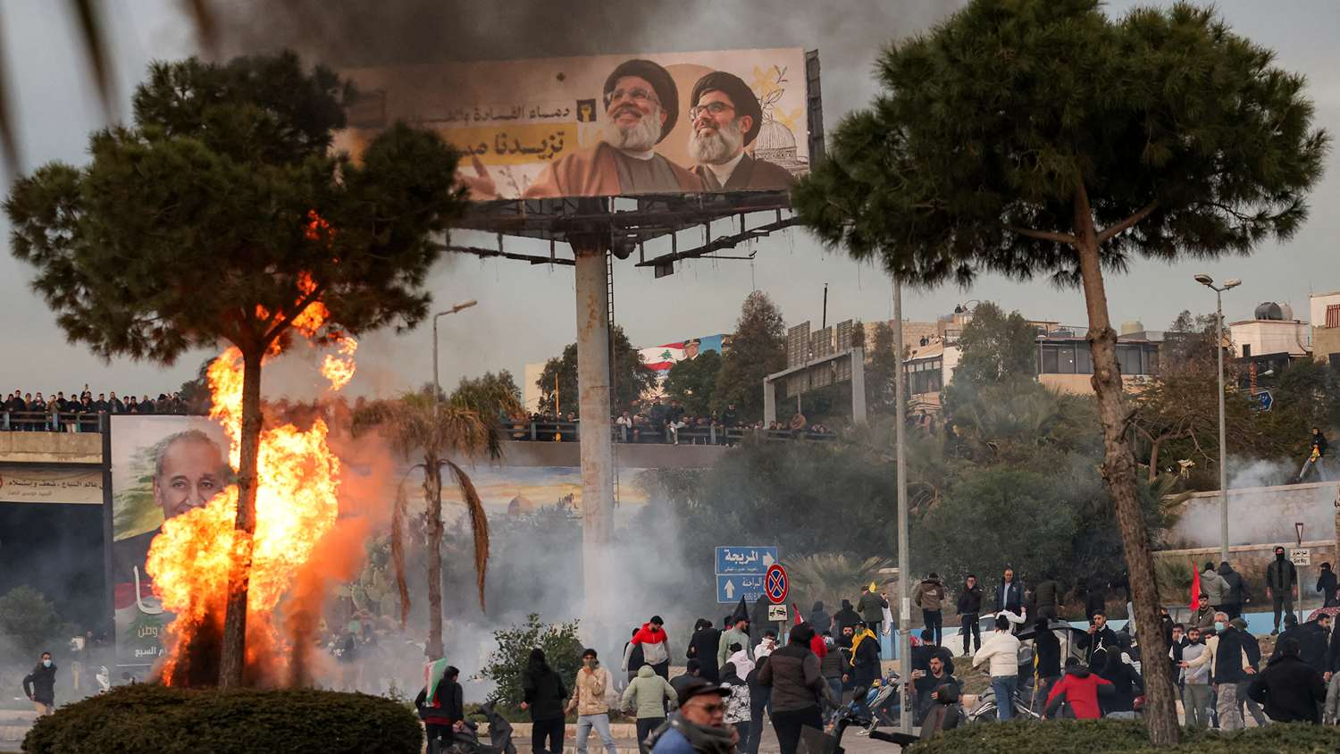 اشتباكات في بيروت يوم 15 شباط (فبراير) بين مناصري حزب الله والجيش اللبناني خلال مسيرة نظمها حزب الله