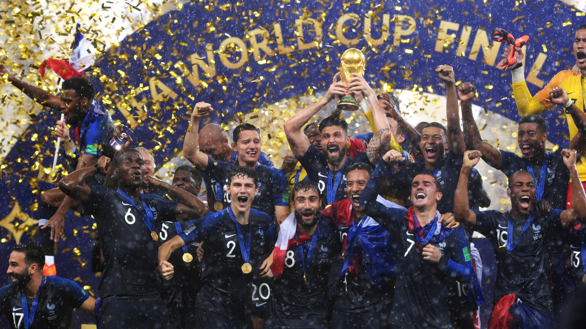 فريق فرنسا الفائز بكأس العالم لكرة القدم في روسيا عام 2018