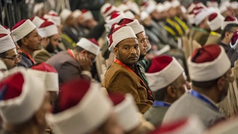 حضور من المشايخ في مؤتمر في الأزهر خصص لمكافحة التطرف الديني