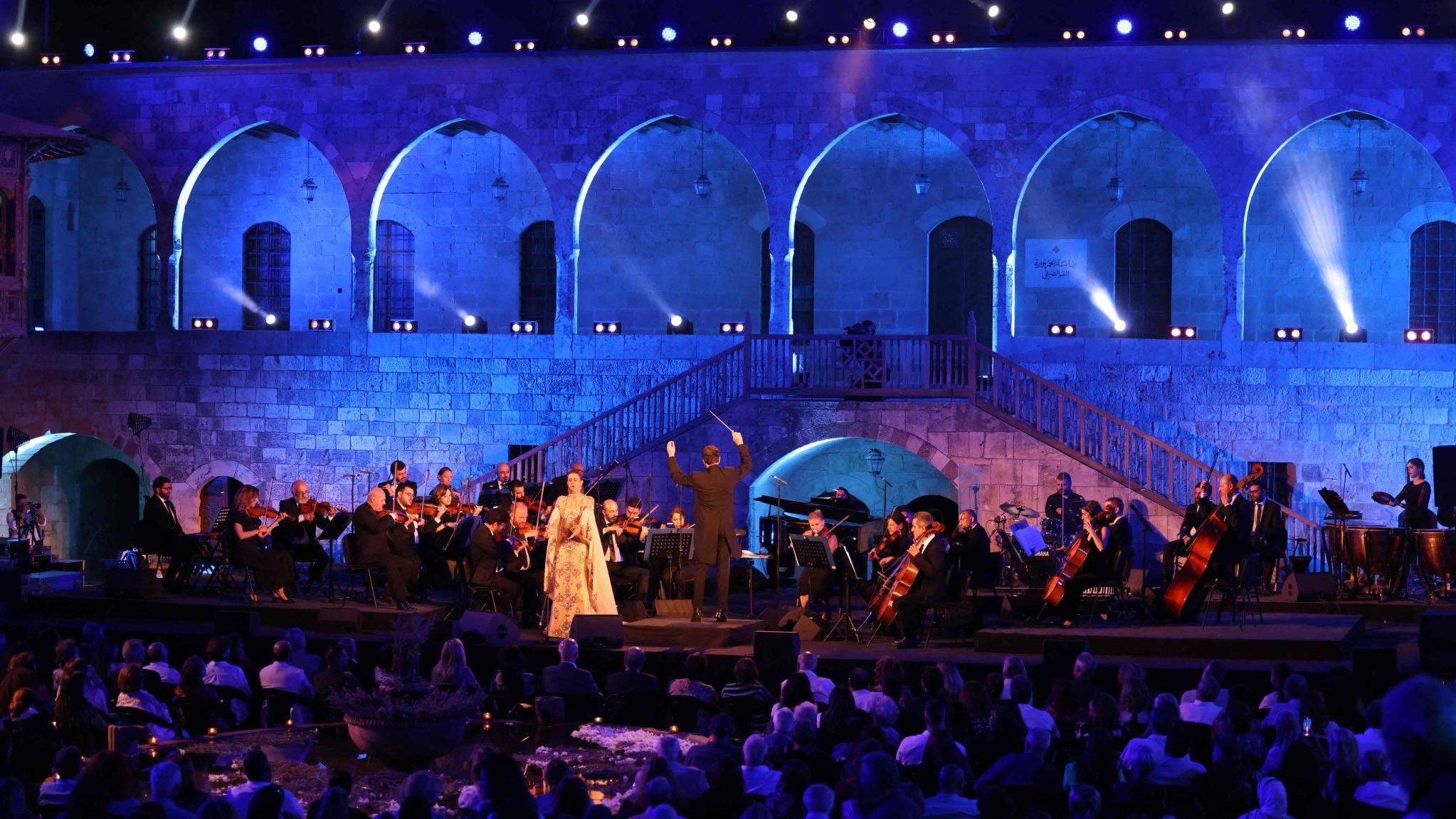 السوبرانو فرح الديباني في مهرجانات بيت الدين في الشوف، لبنان