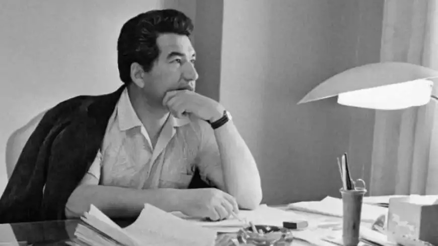 الكاتب جنكيز إيتماتوف