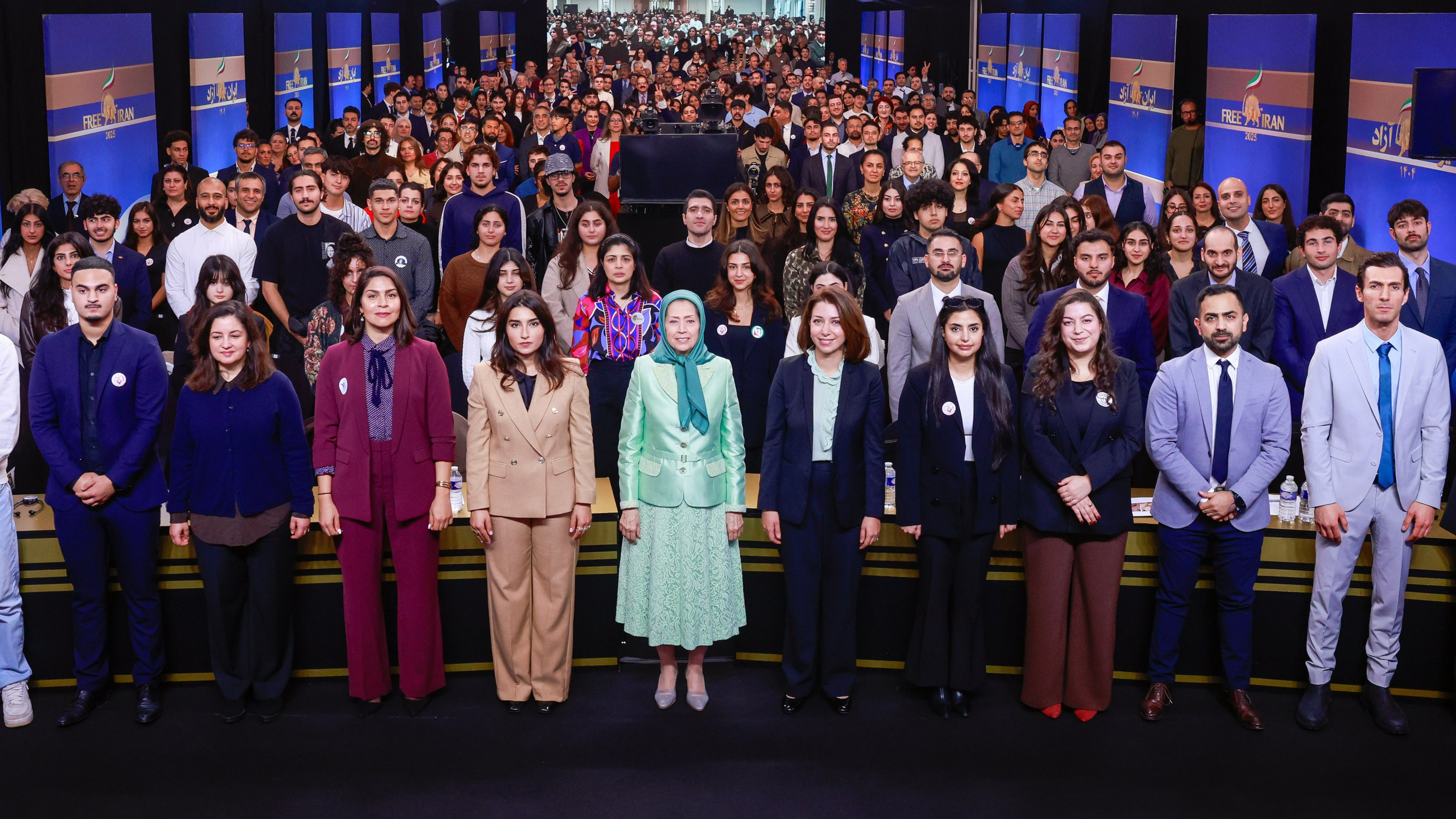 من تفكك الملالي إلى