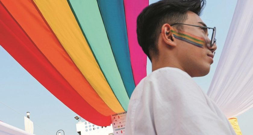 دعم حقوق المثليين والمتحولين يمثل علامة بارزة في مسار العديد من دوائر المال والسياسة في الغرب