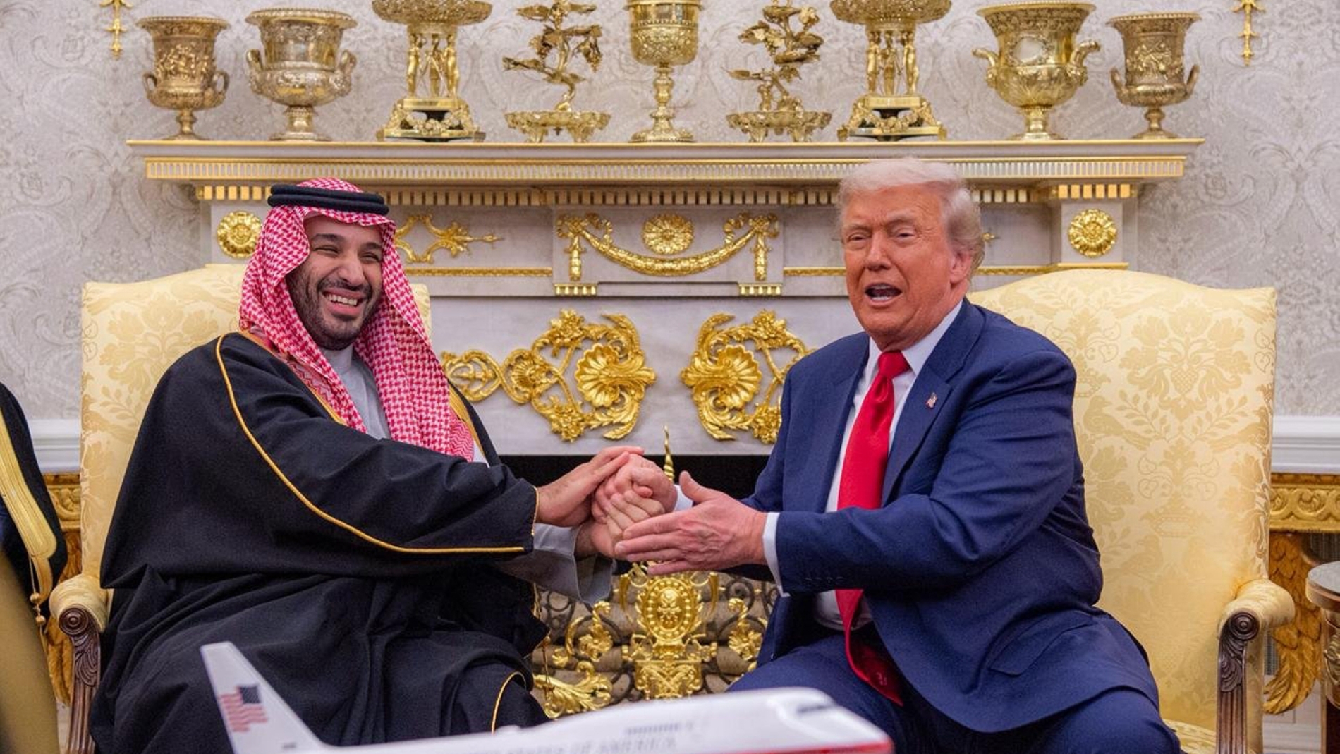 ولي العهد السعودي الأمير محمد بن سلمان والرئيس الأميركي دونالد ترمب اثناء اجتماعهما في البيت الأبيض