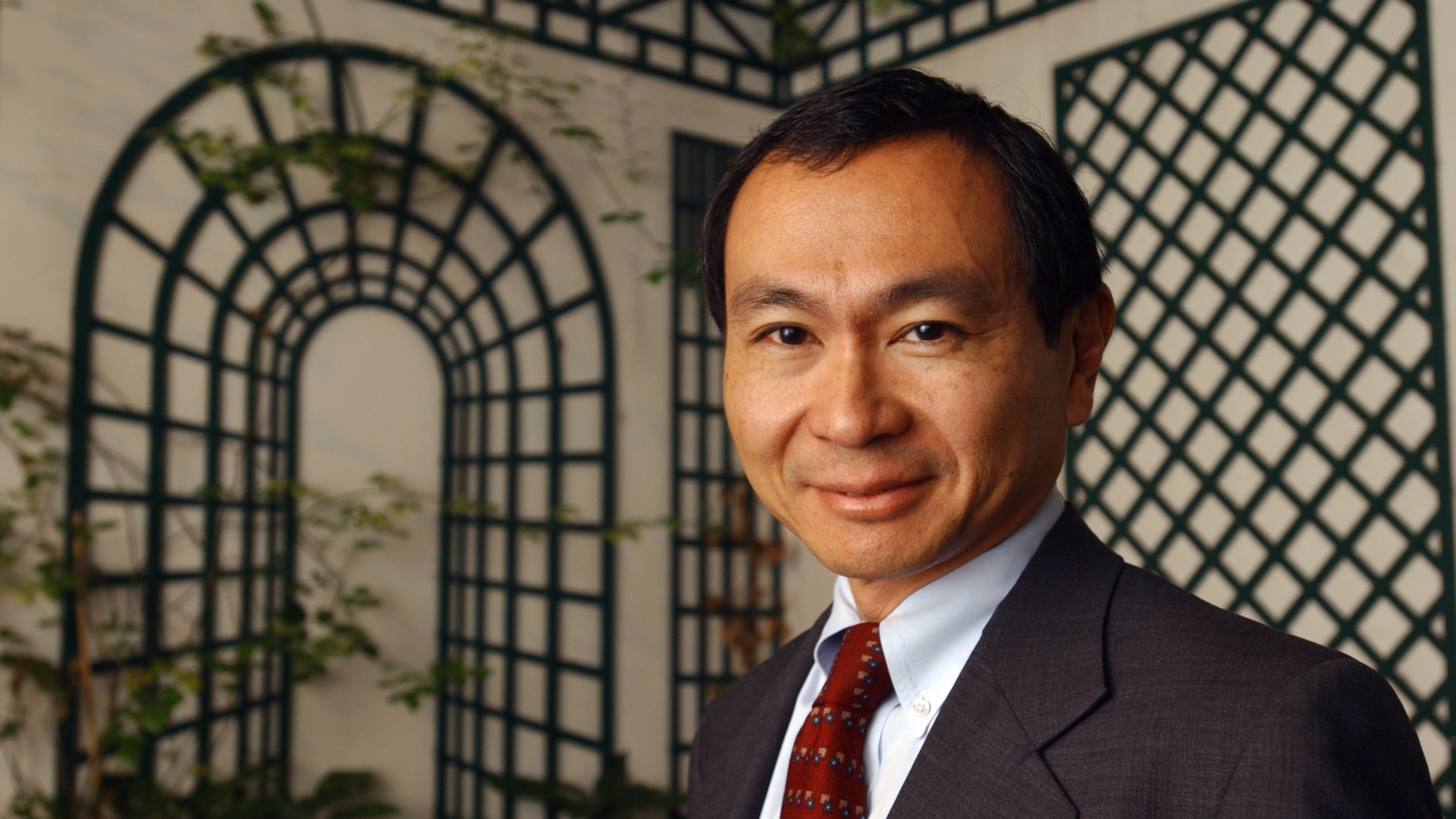 الباحث فرانسيس فوكوياما