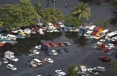 الاف يصعدون الى اسطح المباني للنجاة من الفيضانات في المكسيك