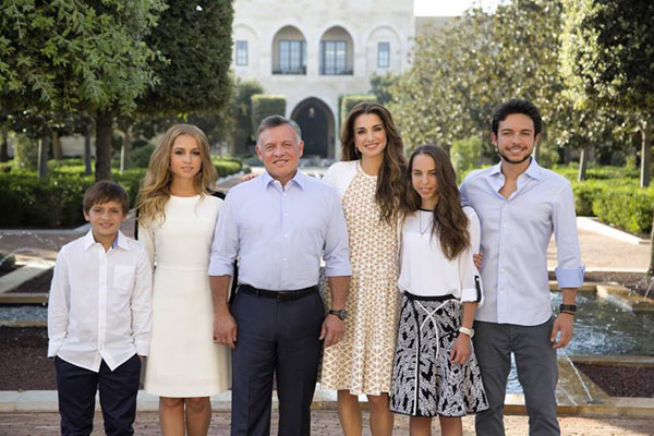 الملكة رانيا مع العائلة