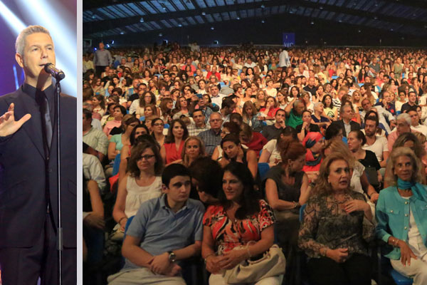 أليساندرو سافينا أمام الحشود في أعياد بيروت
