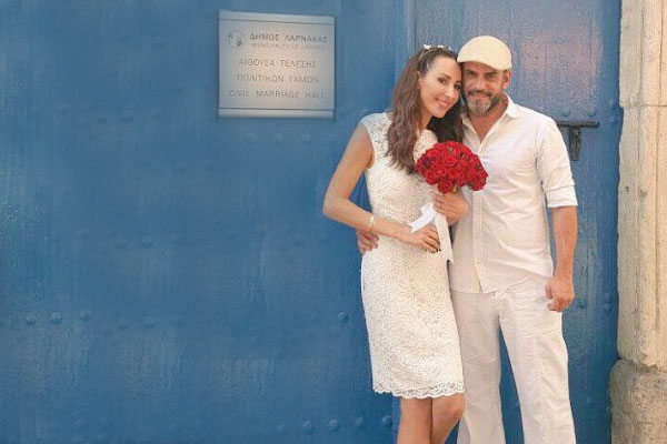 باسم رزق وورد الخال بعد زواجهما المدني في قبرص