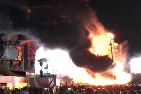 إندلاع حريق في مهرجان موسيقي في برشلونة