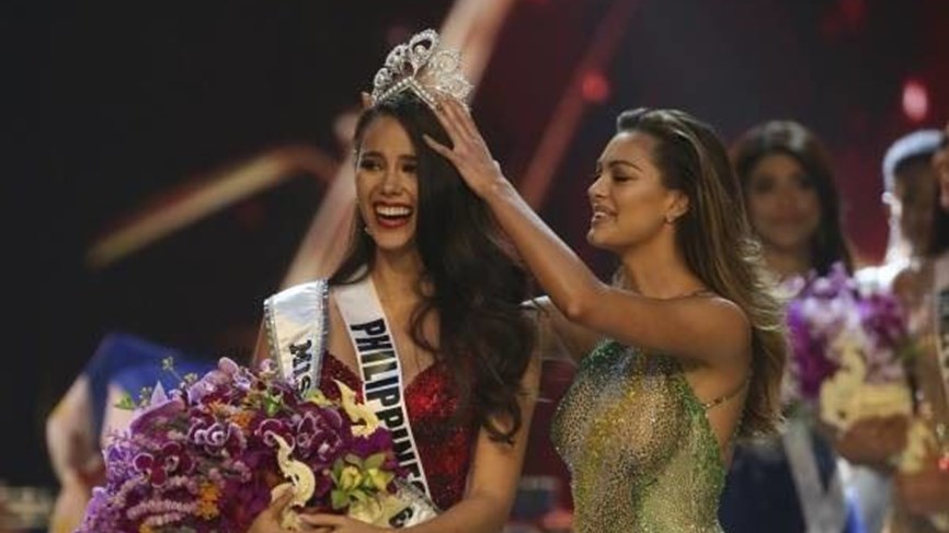 حسناء فيليبينية تتربع على عرش ملكة جمال الكون لعام 2018