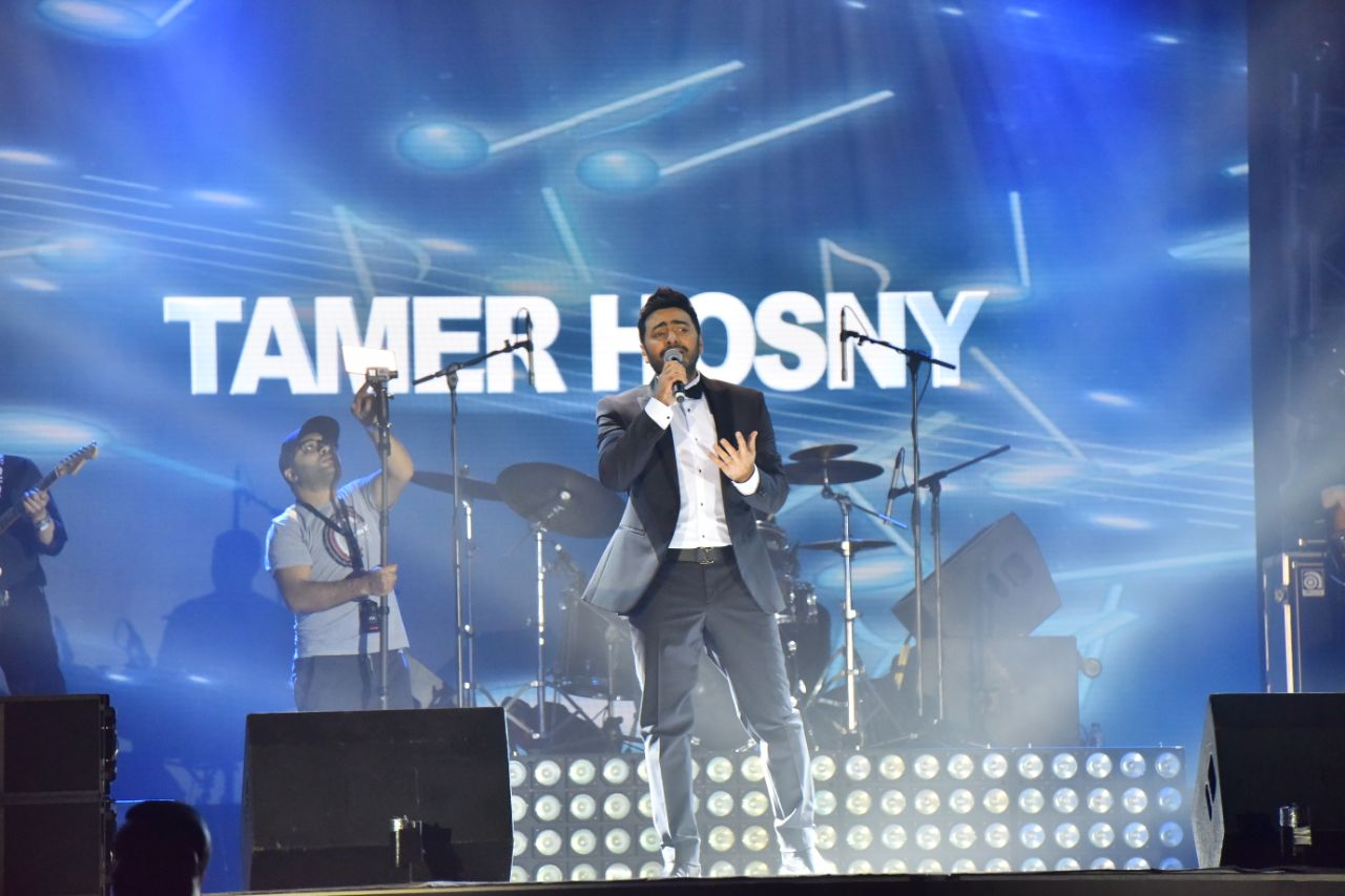 تامر حسني يغني في السعودية للمرة الأولى