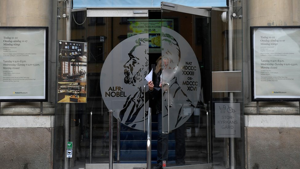 نوبل تعلن عن منح جائزتين للأدب تعويضا عن حجب جائزة العام الماضي إثر مزاعم 