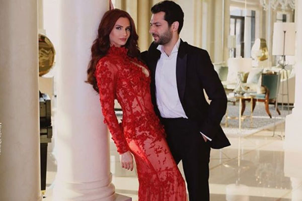 مراد يلدريم وزوجته