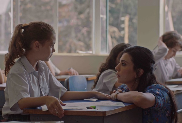 لقطة لنادين لبكي مع الطفلة