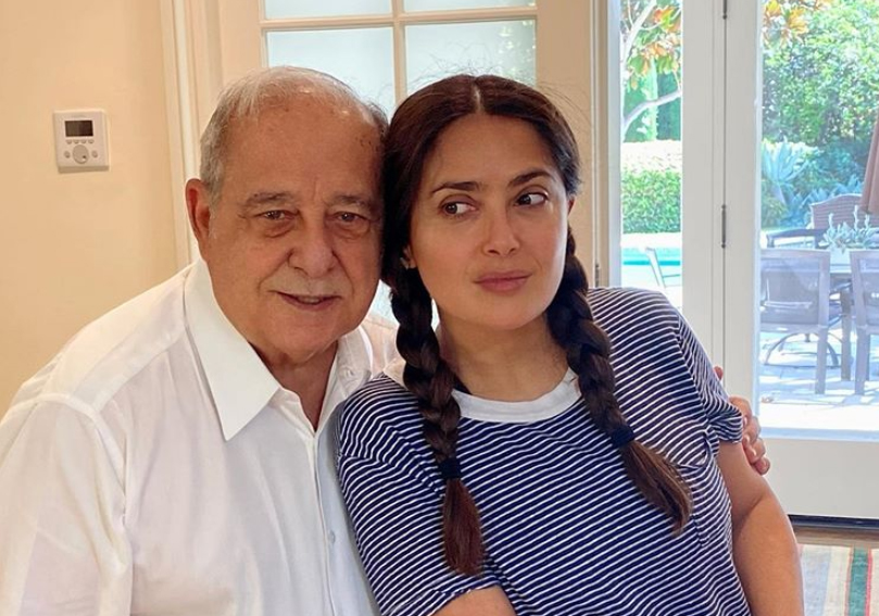 سلمى حايك تشكر والدها على جيناتها اللبنانيّة