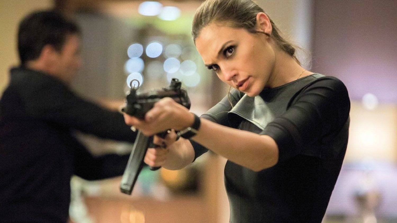 غال غادوت تبرر مساعيها لتجسيد شخصية كليوباترا