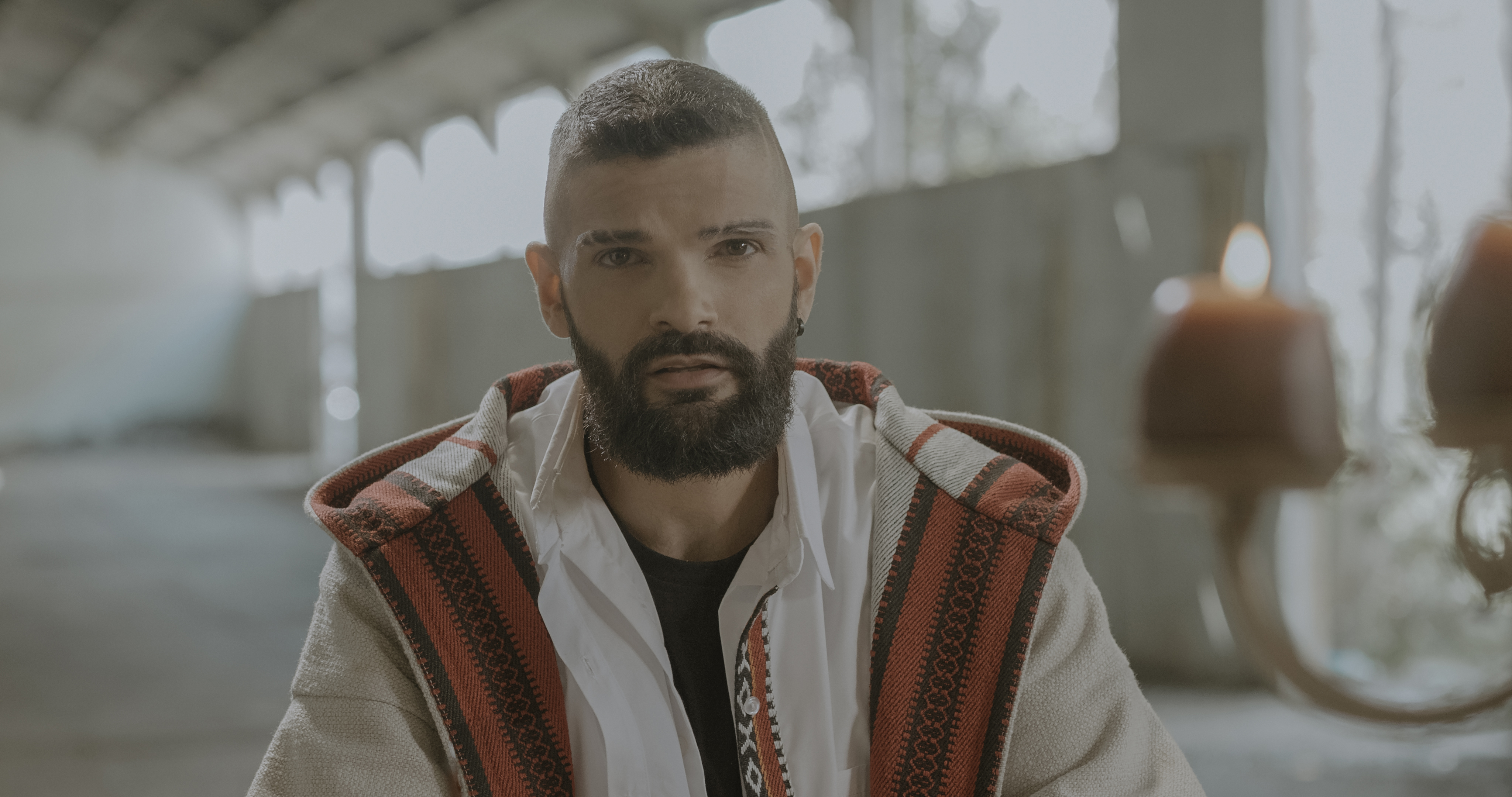 "منّي الوحيد" هدية مايك ماسي بعيد الأم