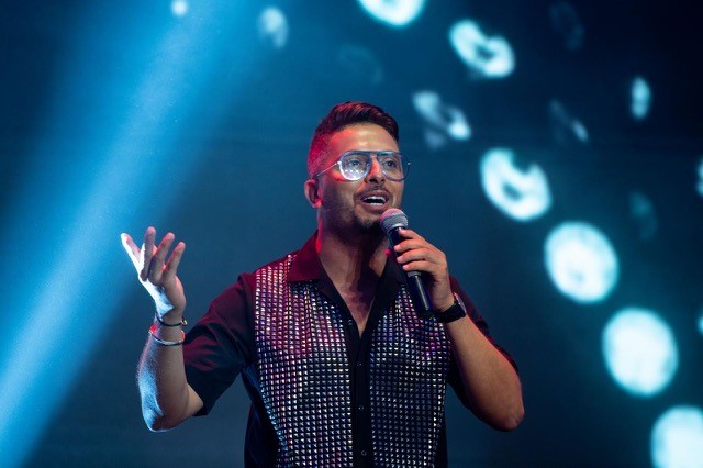 المغربي حاتم عمور يطلق جديده "أحلى إبداع" من دبي