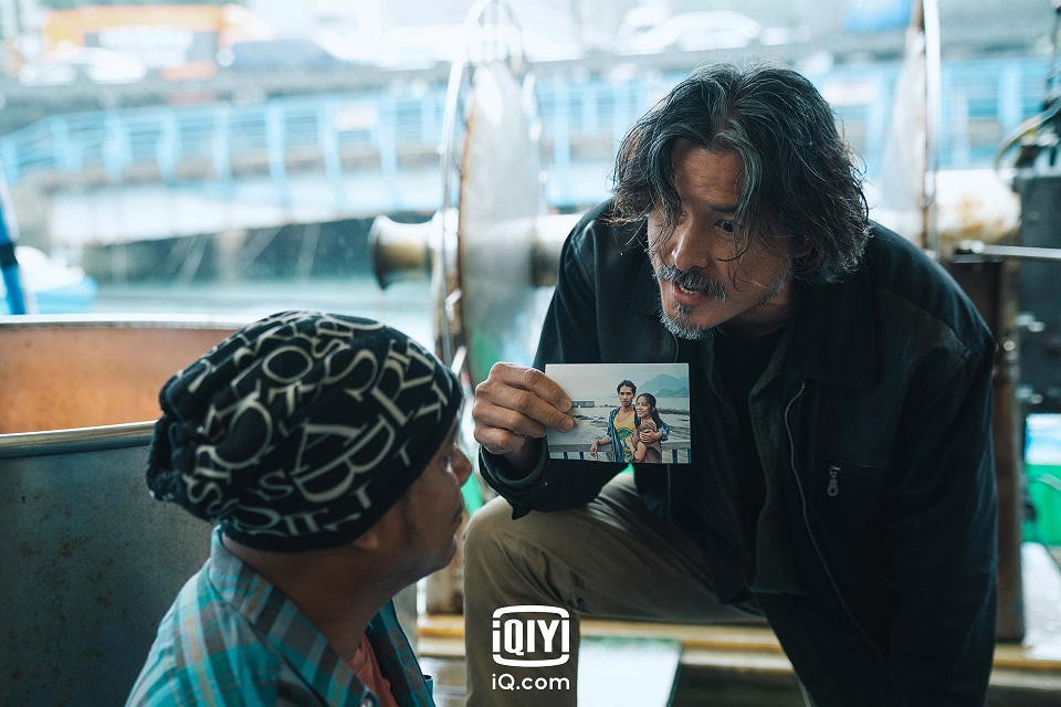 العرض الأول لـ 