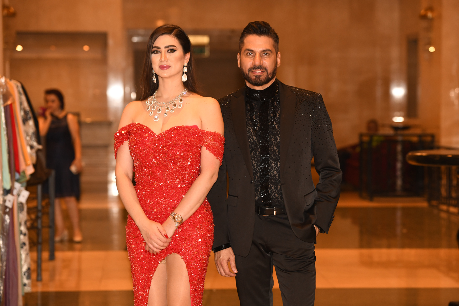 وليد عطالله ولانا الدباح يتألقان في عرض أزياء مشترك