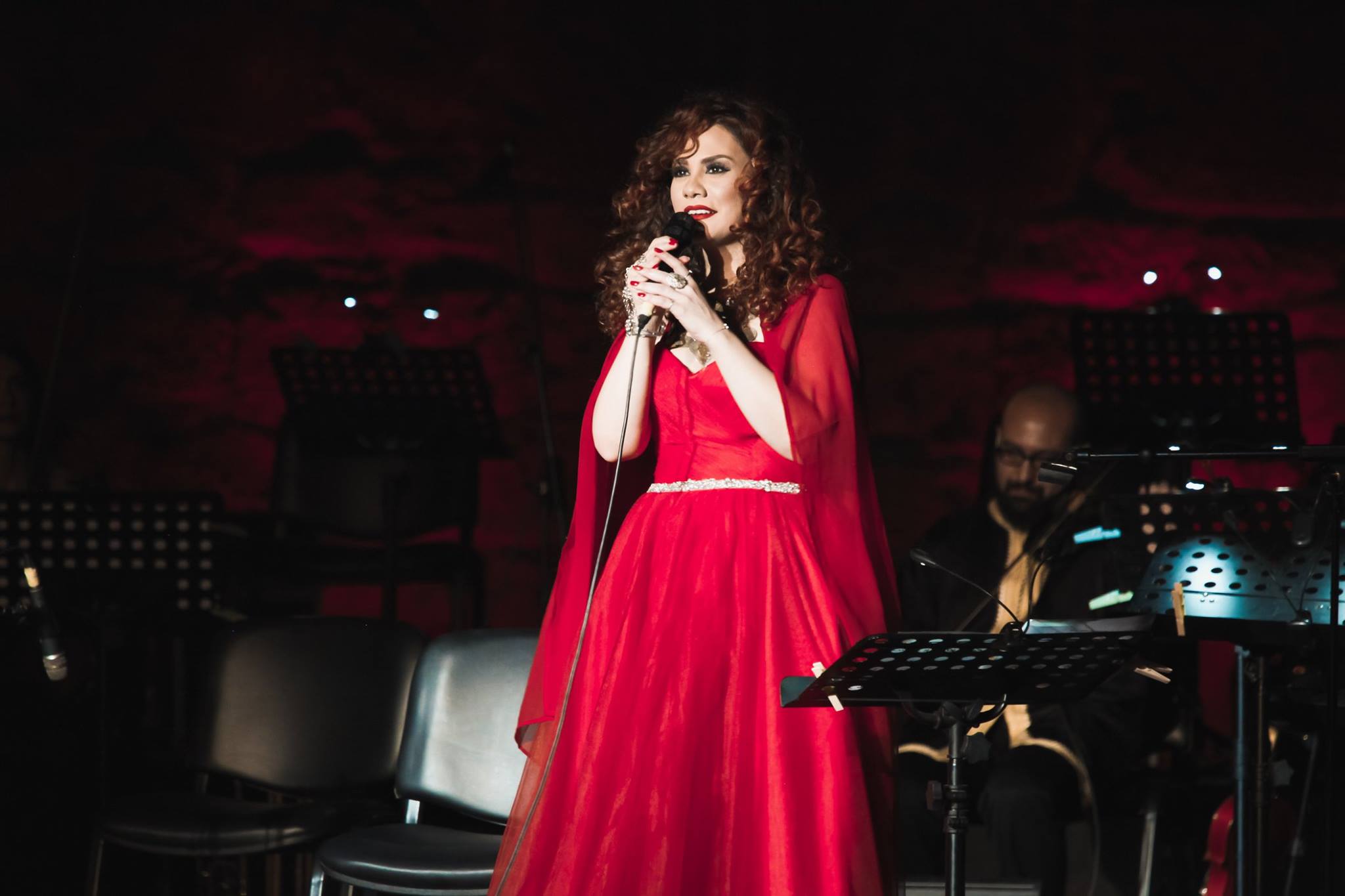 لينا شاماميان على 