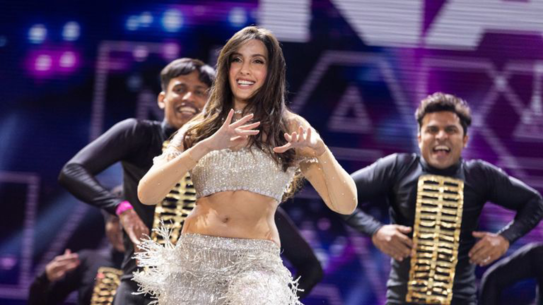 نجمة بوليوود نورة فتحي تقدم عرضاً لا يُنسى في إكسبو 2020