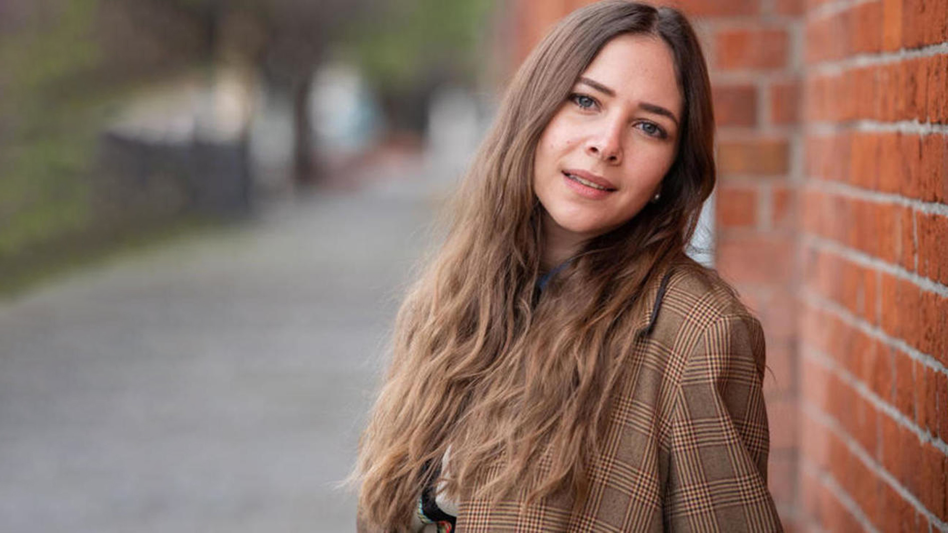 فاطمة البنوي تشارك في الفيلم الكوميدي "أبطال"