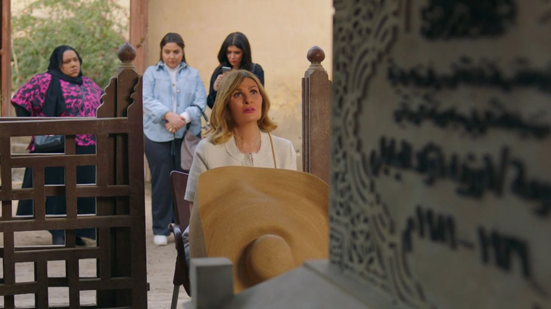 دليلك لكي تكسب ود يسرا في مسلسل أحلام سعيدة