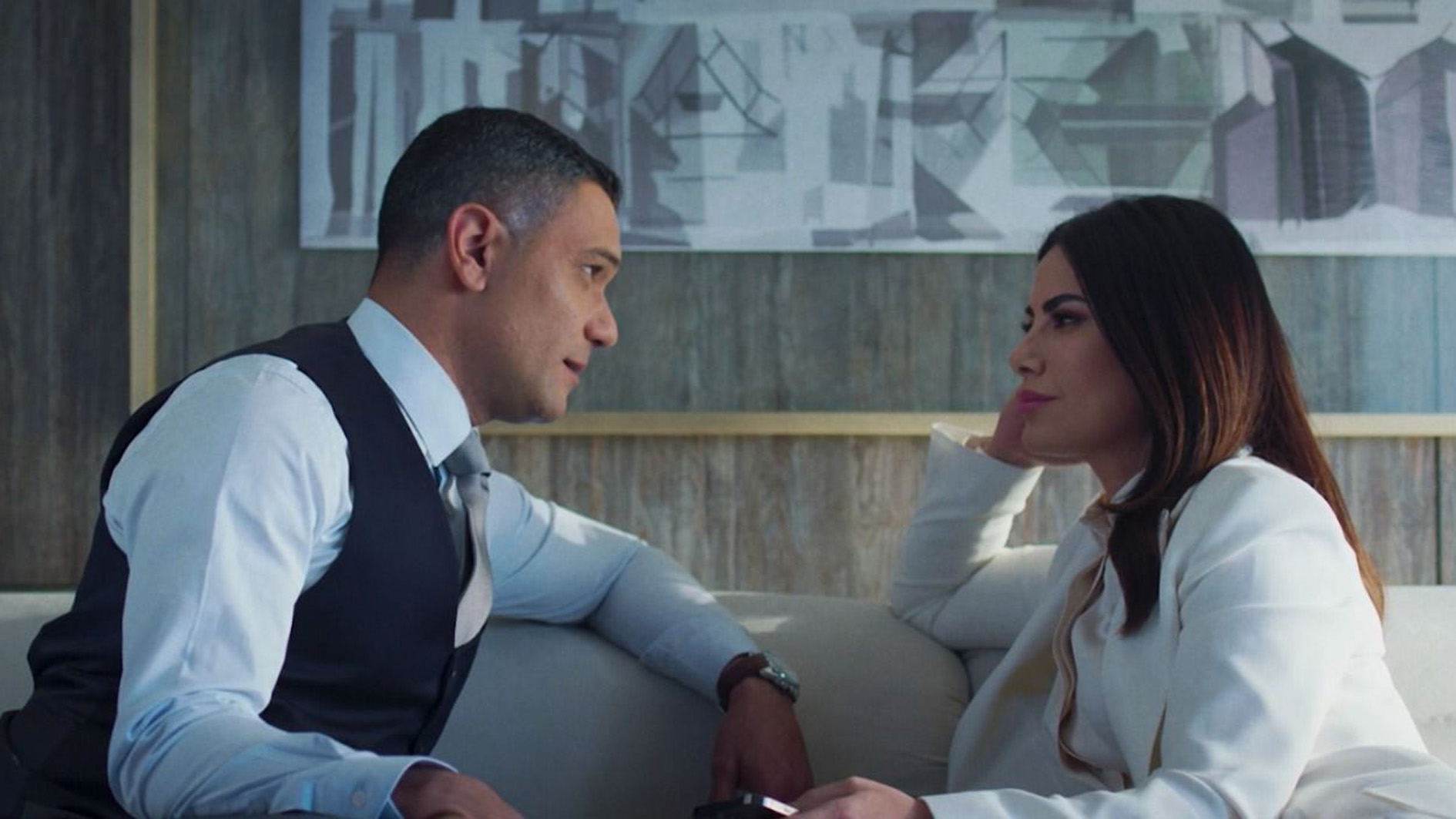 صبا مبارك تدافع عن إرث أبيها وسمعته في