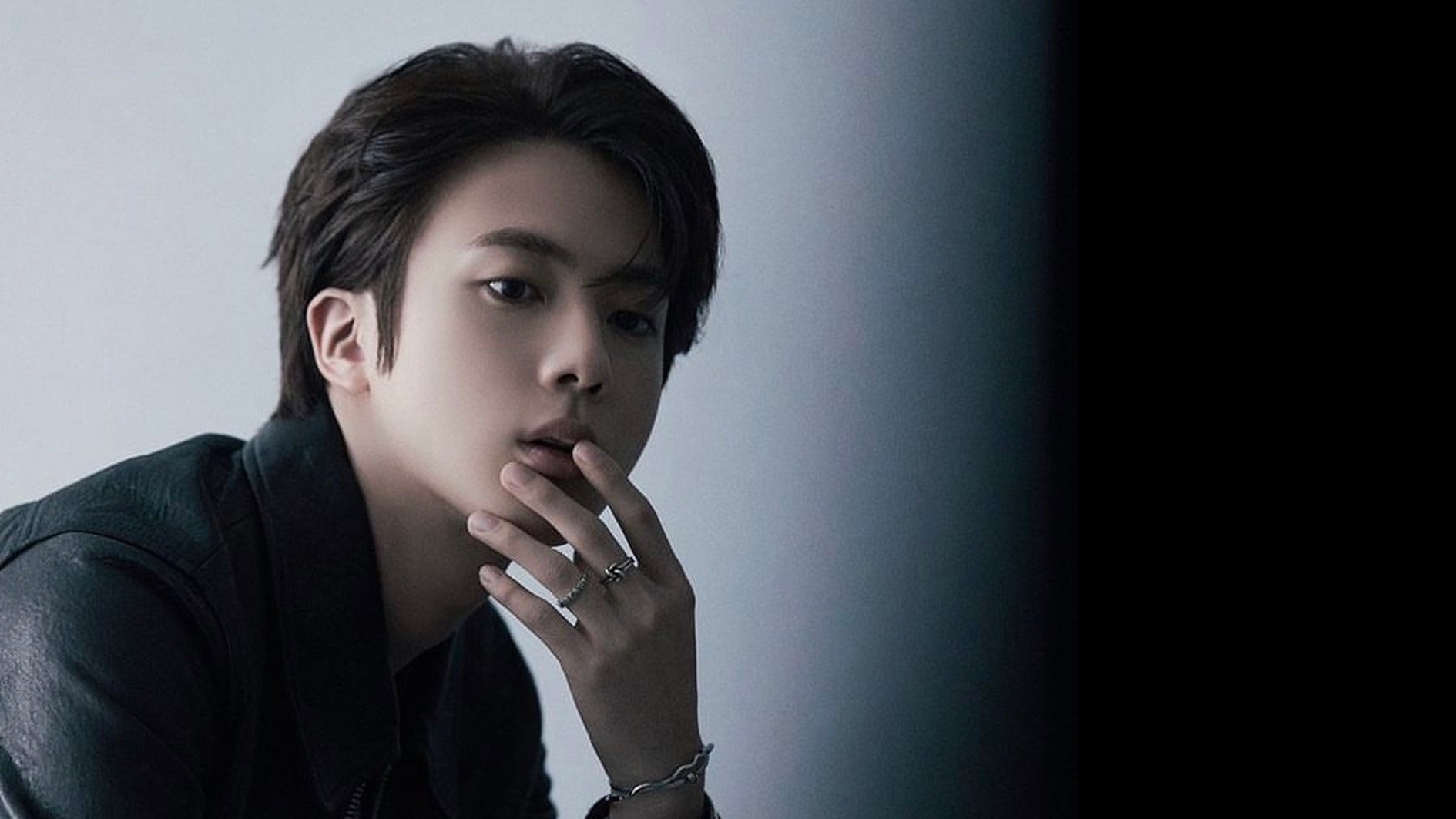 جين من BTS  يحقق نجاحاً كبيراً بألبومه المنفرد الأول "The Astronaut"