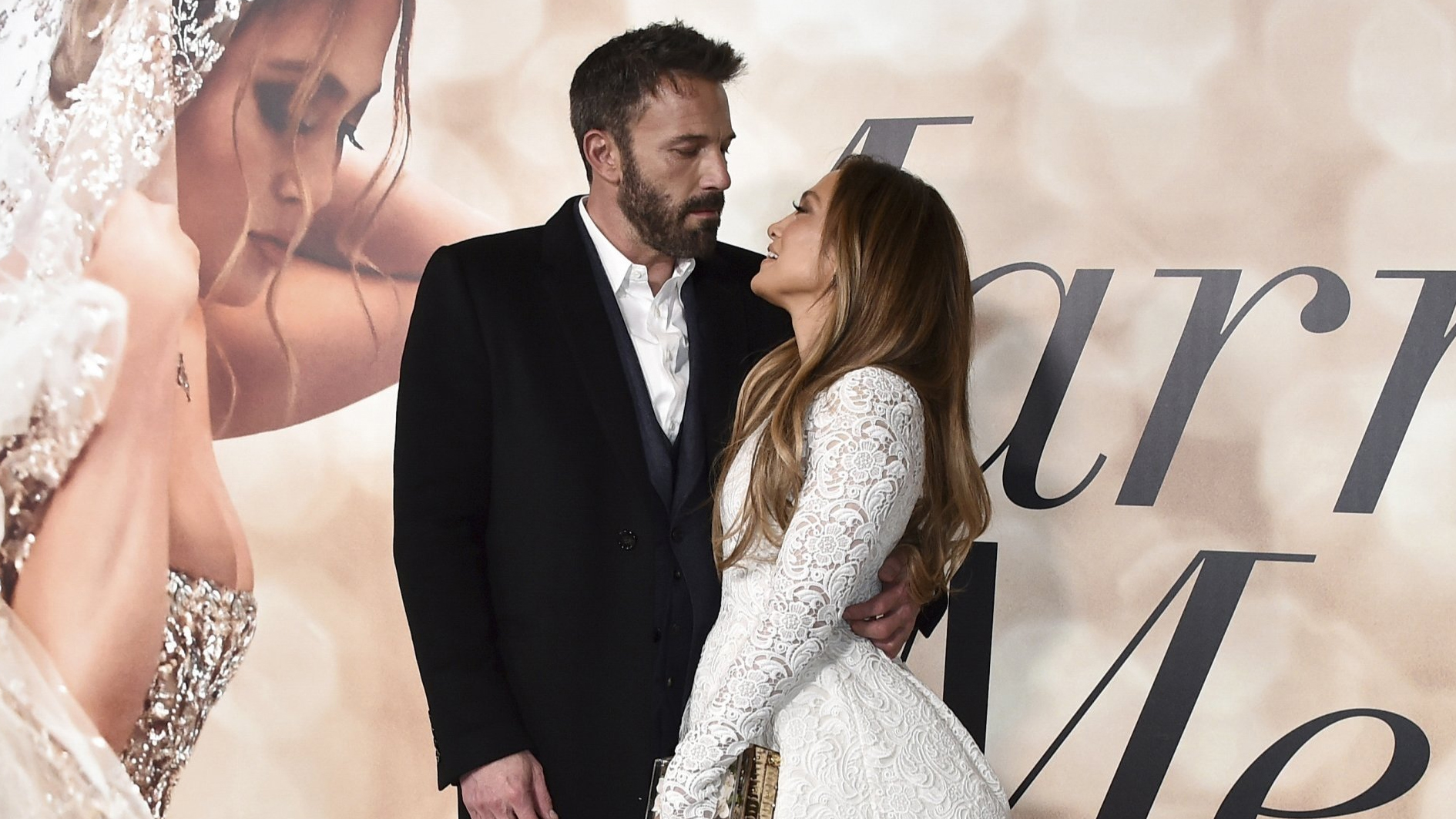 جنيفر لوبيز ستغير إسمها لتصبح "السيدة أفليك" والعكس لا يصح!