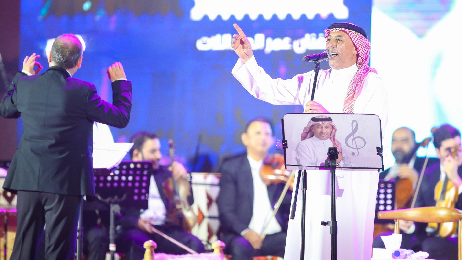عمر العبداللات يتألق في السعودية وسط إنسجام وتفاعل كبير مع الجمهور