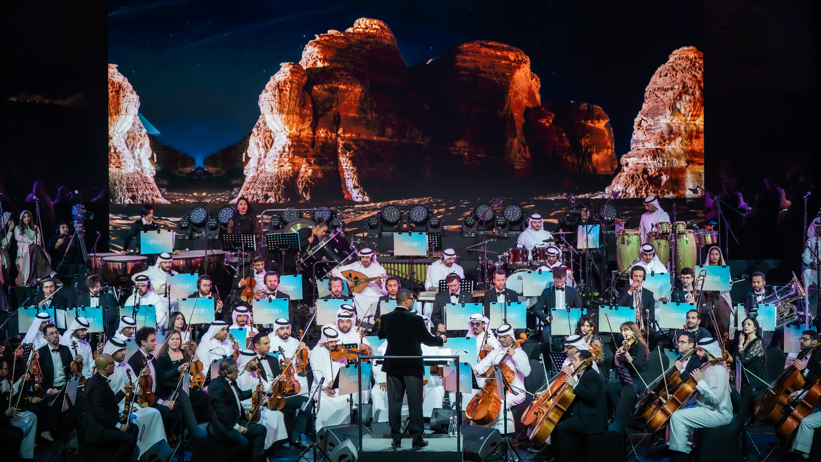 دبلوماسية الفن في العلا: الموسيقى السعودية تعيد تشكيل هويتها برؤية أوركسترالية معاصرة