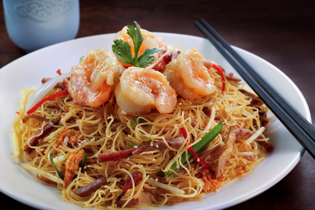 طبق النودلز مع الروبيان