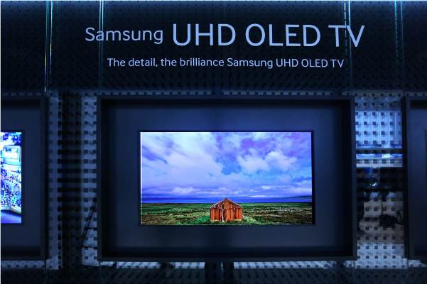 تلفزيون UHD OLED الجديد
