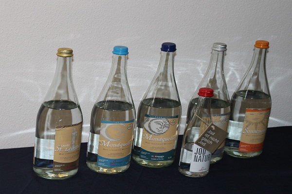 انواع مختلفة من ماء بافاريا المفيد للصحة